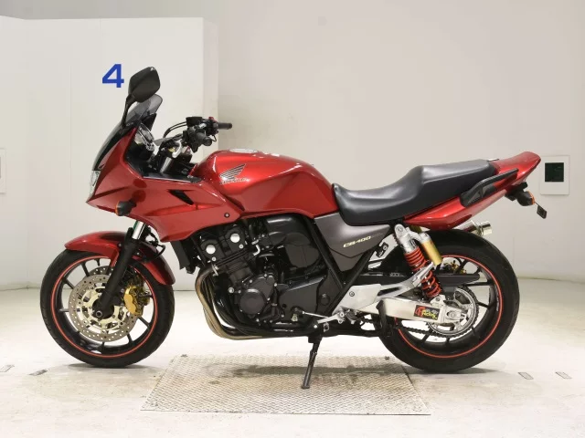 Honda CB400SFV-4 BOLDORABS  с аукциона в Японии