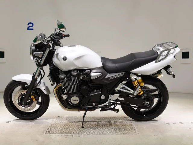 Yamaha XJR1300-2  с аукциона в Японии