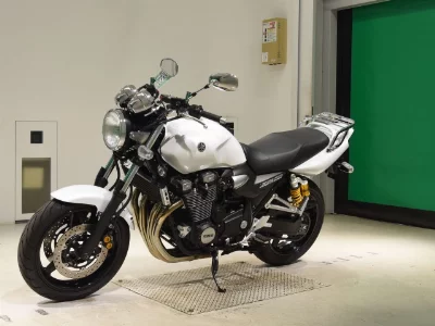 Yamaha XJR1300-2