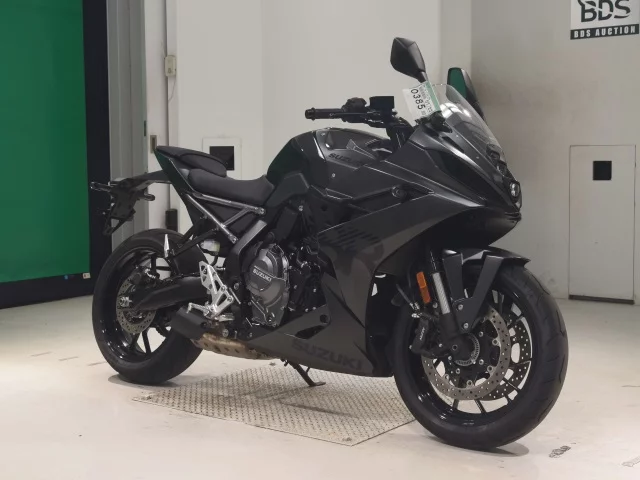 Suzuki GSX-8R  с аукциона в Японии
