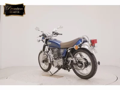 Yamaha SR400-5