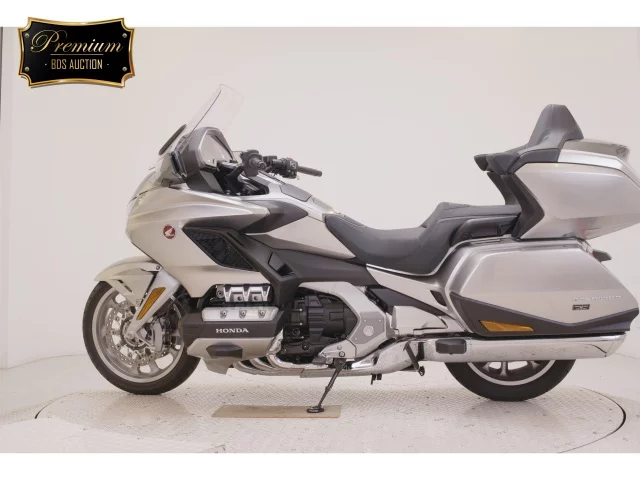 Honda GL1800 TOUR D  с аукциона в Японии