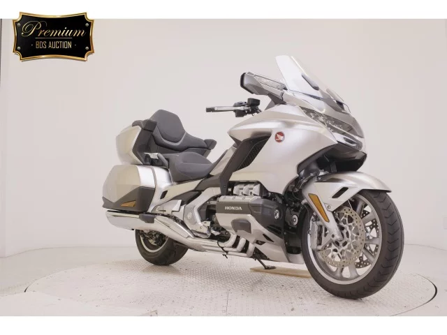 Honda GL1800 TOUR D  с аукциона в Японии