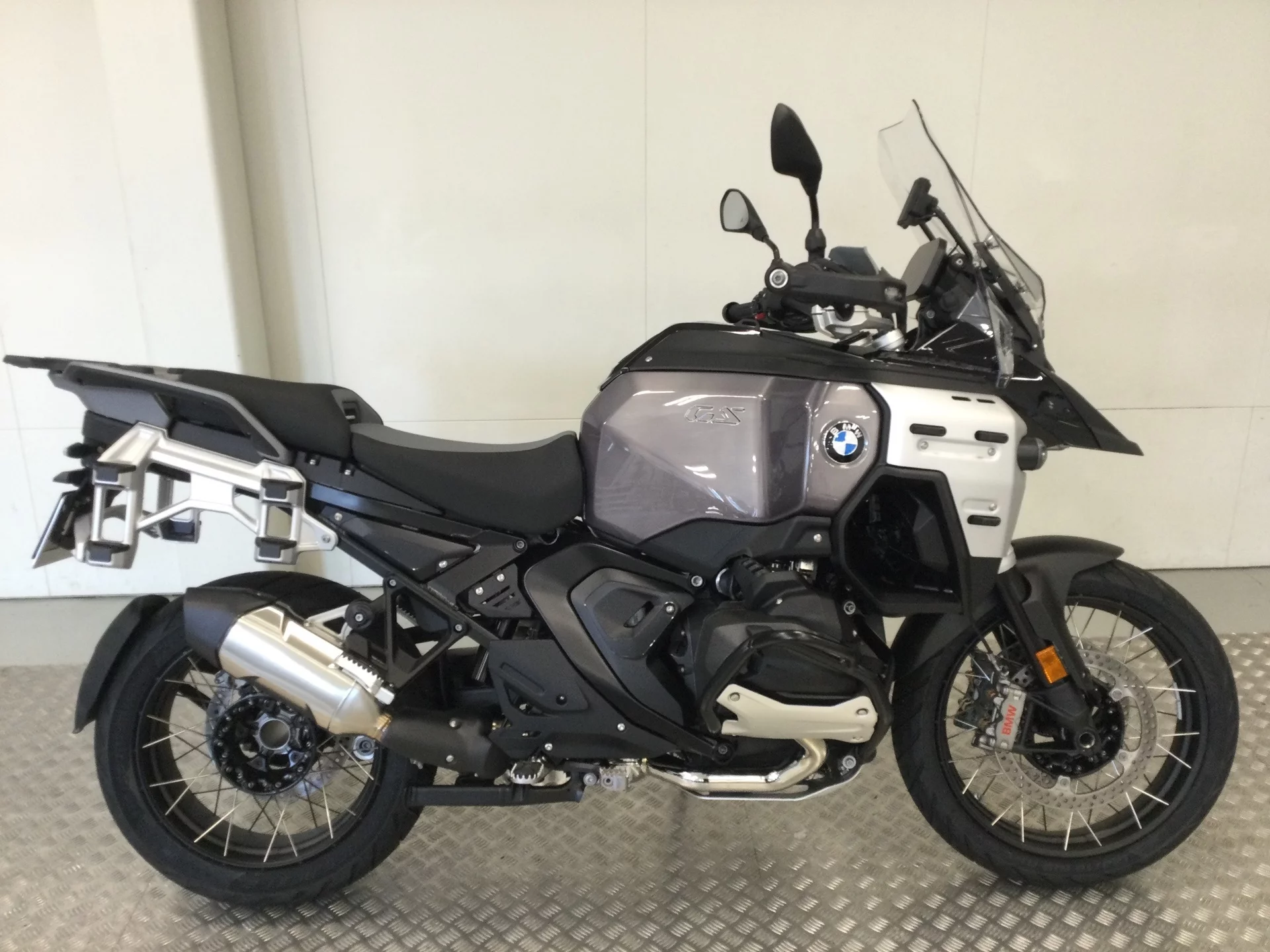 BMW BMW R1300GS ADV  с аукциона в Японии