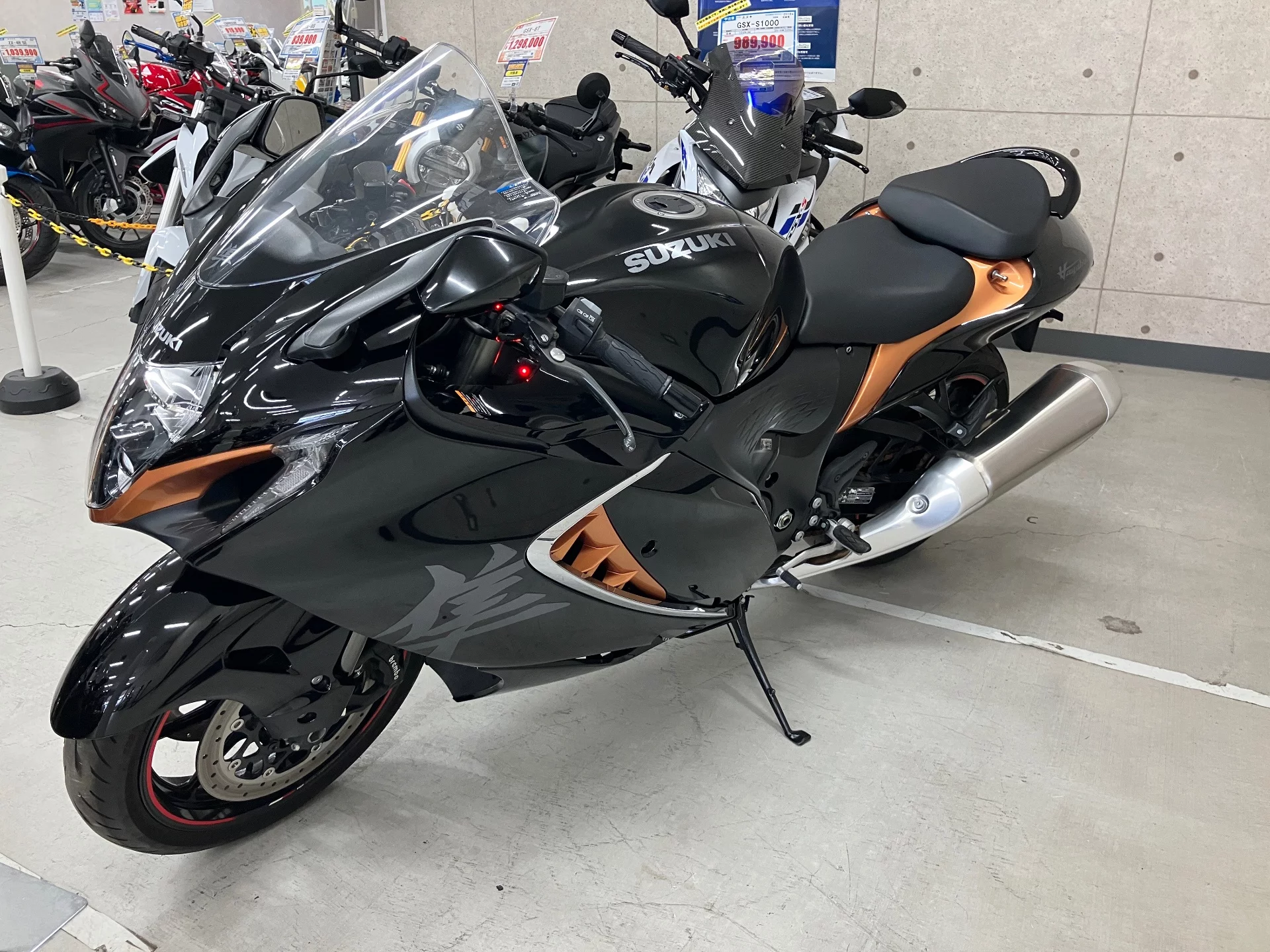 BMW BMW R1300R  с аукциона в Японии