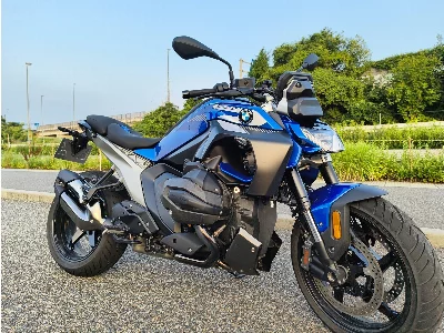 BMW BMW R1300R