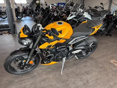 Triumph  STREET  TRIPLE 765 RS