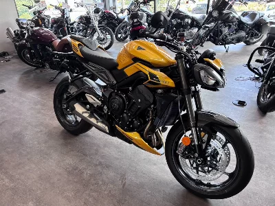 Triumph STREET  TRIPLE 765 RS
