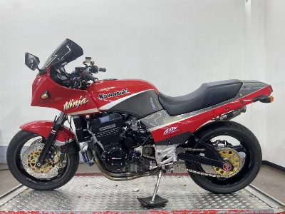 Kawasaki GPZ900R