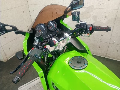 Kawasaki GPZ900R