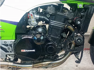 Kawasaki GPZ900R