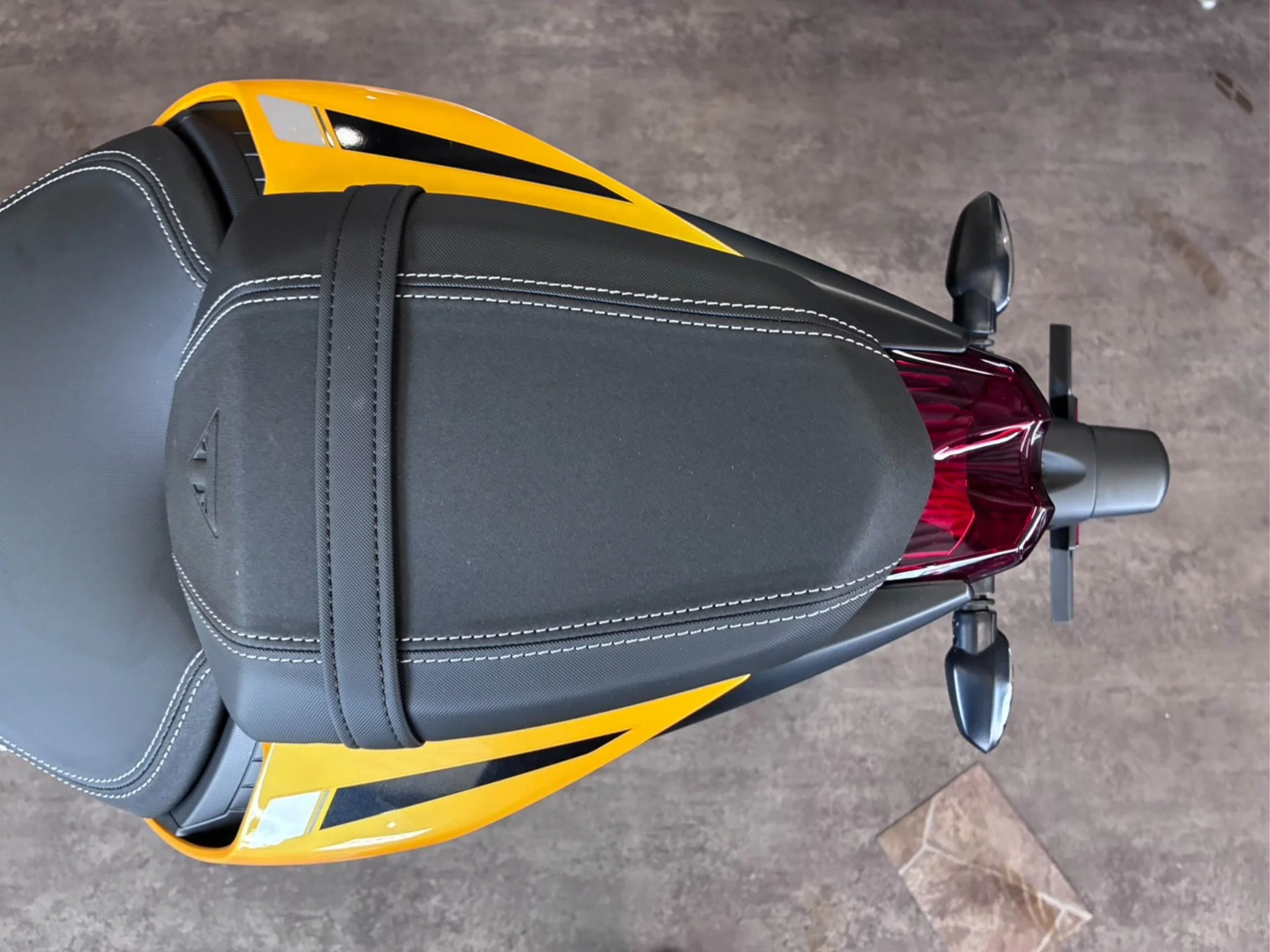 Triumph STREET  TRIPLE 765 RS  с аукциона в Японии