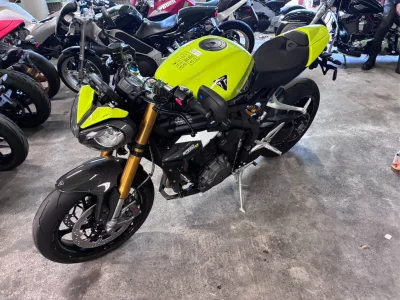 Triumph TRIUMPH SPEED TRIPLE 1200RX с аукционов Японии