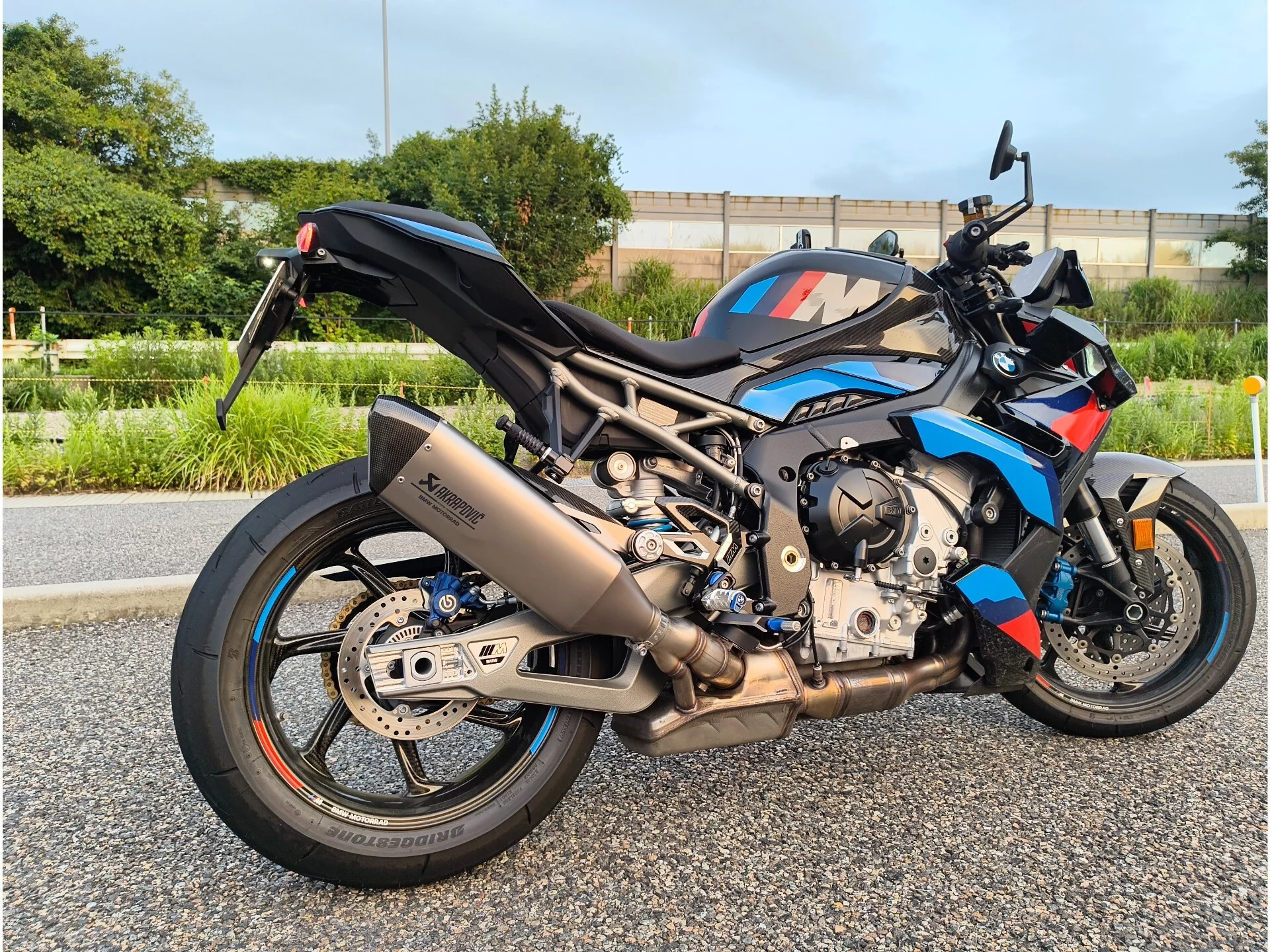 BMW BMW M1000R  с аукциона в Японии