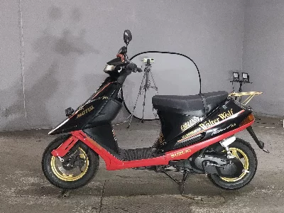 Suzuki ADDRESS V100