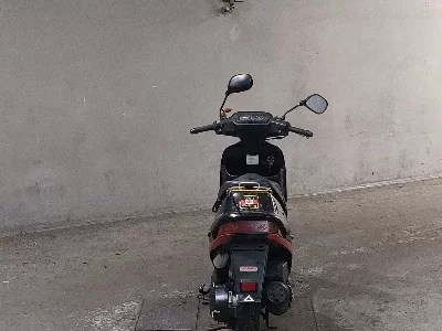 Suzuki ADDRESS V100