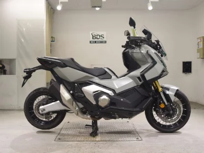 Honda X-ADV750-2