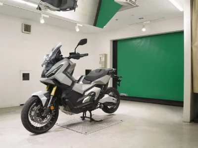 Honda X-ADV750-2