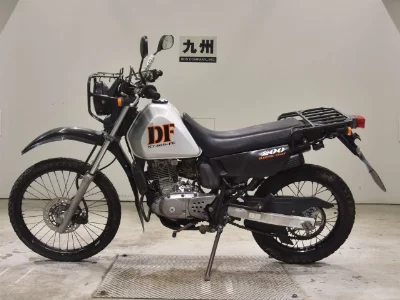 Suzuki DF200