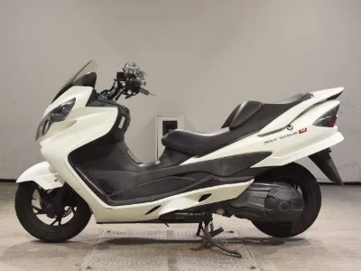 Suzuki SKYWAVE 250M