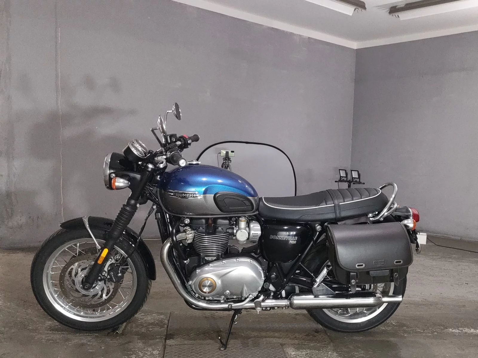 Triumph TRIUMPH T120 BONNEVILLE  с аукциона в Японии