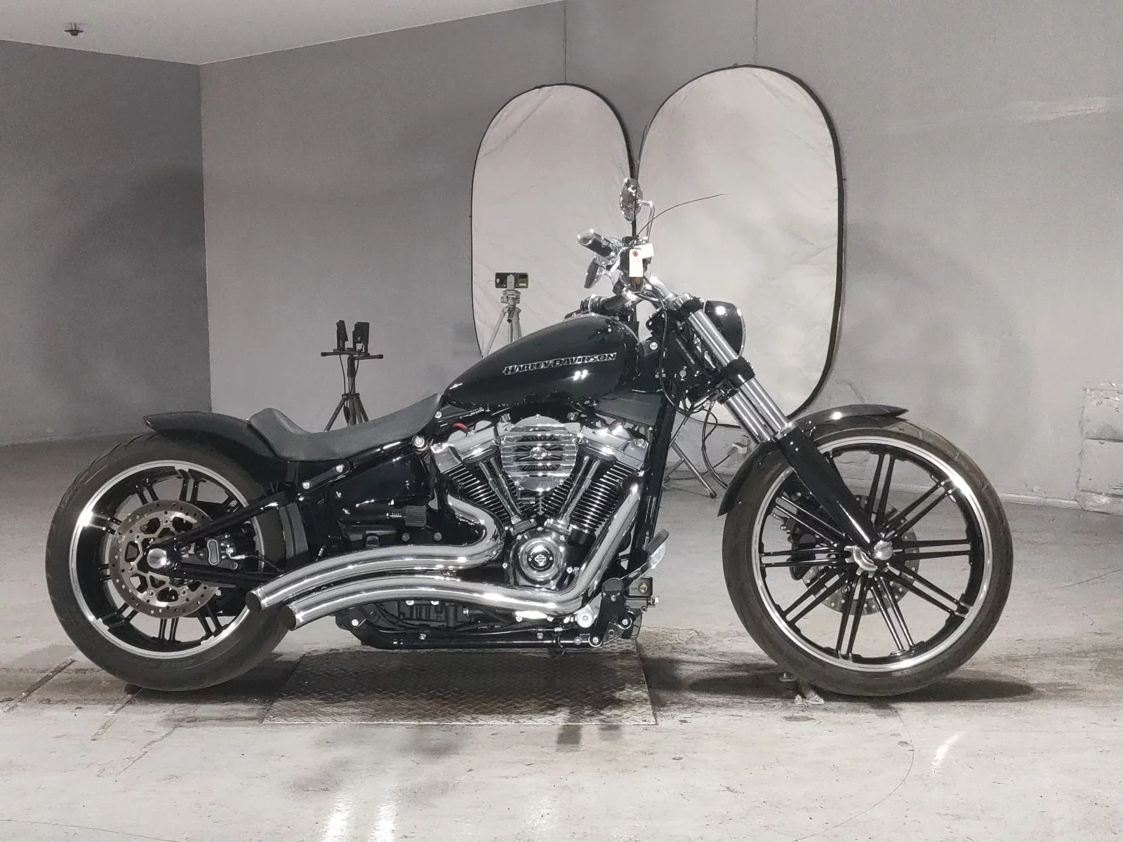 Harley-Davidson HARLEY FXBRS1870  с аукциона в Японии