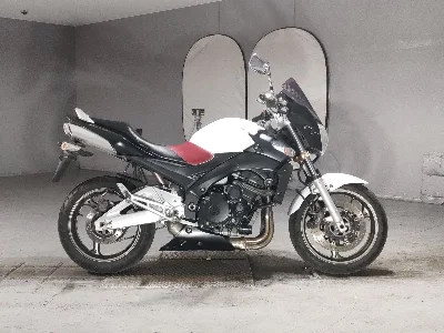 Suzuki GSR400