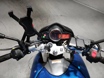 Suzuki GSR250