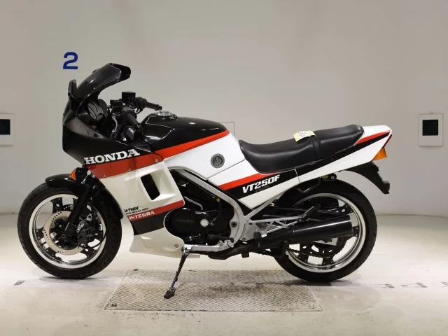 Honda VT250 INTEGRA  с аукциона в Японии