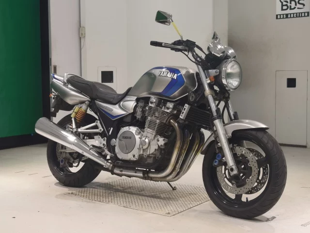 Yamaha XJR1300  с аукциона в Японии