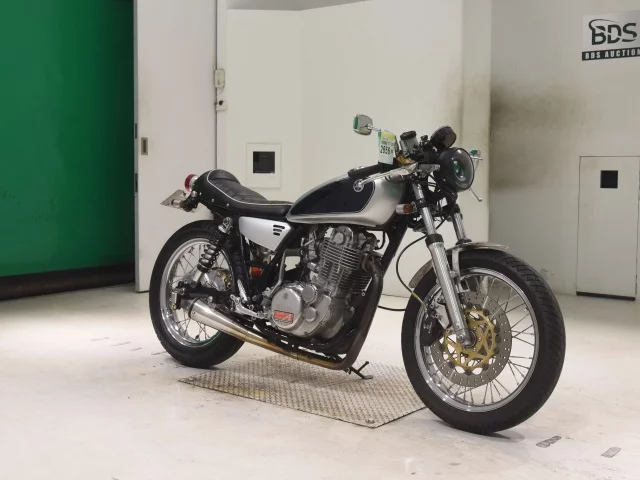 Yamaha SR400-2  с аукциона в Японии