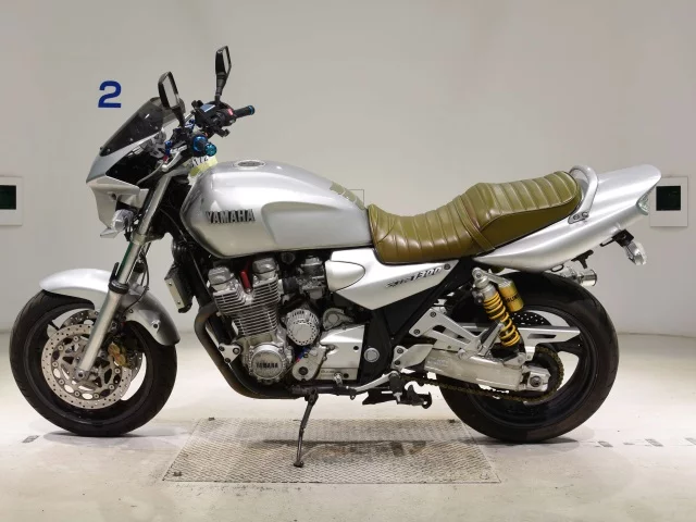 Yamaha XJR1300  с аукциона в Японии