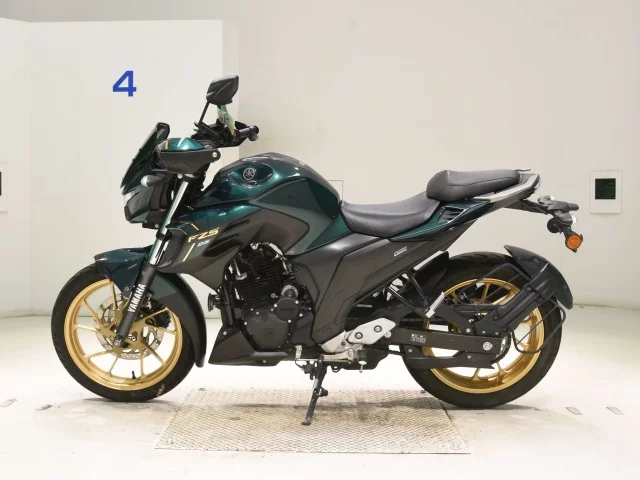 Yamaha FZS25  с аукциона в Японии