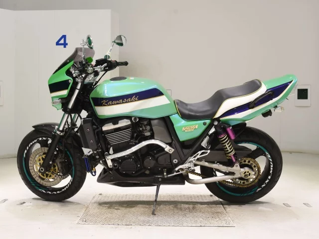 Kawasaki ZRX1100  с аукциона в Японии
