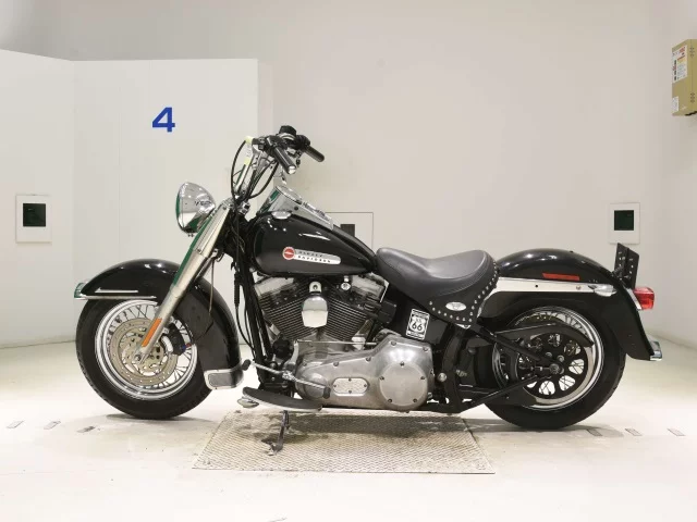Harley-Davidson HARLEY FLST1450  с аукциона в Японии