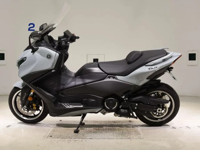 Yamaha T-MAX560  с аукциона в Японии