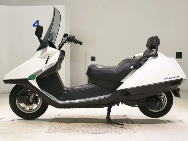 Honda FUSION  с аукциона в Японии