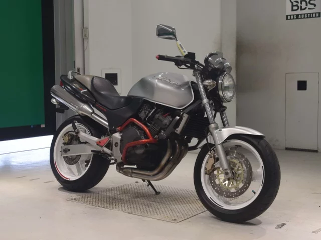 Honda HORNET250  с аукциона в Японии