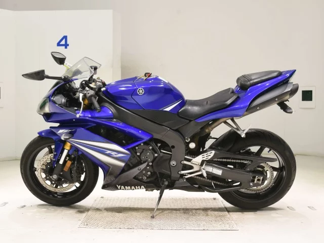 Yamaha YZF-R1  с аукциона в Японии