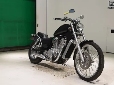Suzuki INTRUDER 400