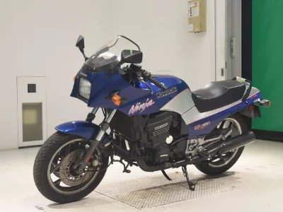 Kawasaki GPZ900R