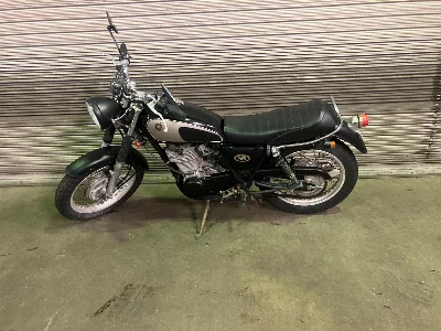 Yamaha SR400-1