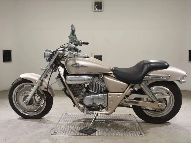 Honda MAGNA 250  с аукциона в Японии