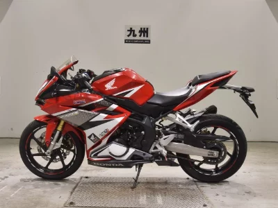 Honda CBR250RR-2