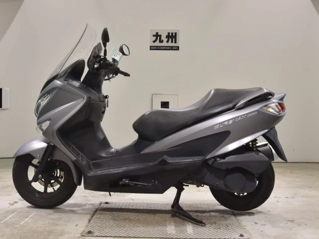 Suzuki BURGMAN200  с аукциона в Японии