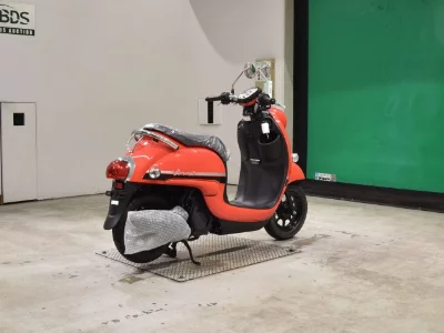 Yamaha VINO-4