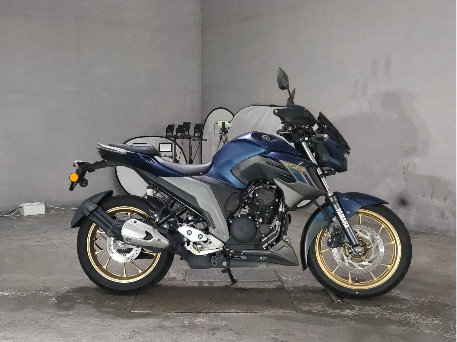 Yamaha FZS25  с аукциона в Японии