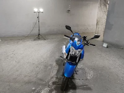 Suzuki GSR250