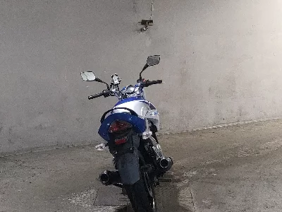 Suzuki GSR250