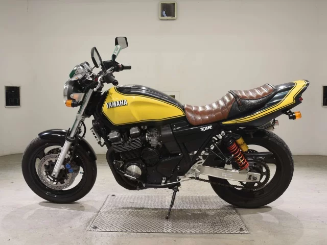Yamaha XJR400R-3  с аукциона в Японии